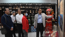 甘肃省人大常委会副主任吴明明一行到鸭脖调研