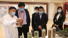 党外院士专家与留学人员国情考察服务团专家路万里到鸭脖开展技术服务活动