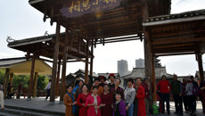 附属瑞康医院组织离退休职工前往相思小镇秋游