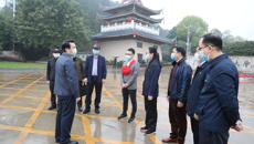 鸭脖欢送闫观同志到欧里村接任驻村第一书记