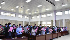 鸭脖同步参与国家宪法日“宪法晨读”活动