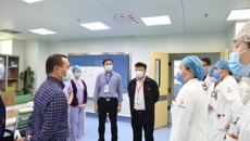 国壮领导班子节后第一天走访一线慰问办公