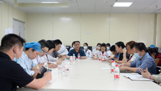 附属瑞康医院唐友明院长带队到呼吸与危重症医学科开展行政查房