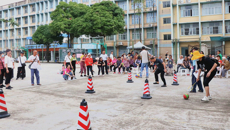 鸭脖举行离退休职工趣味运动会