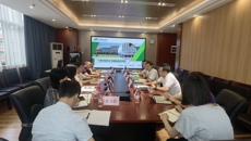 右江民族医学院黄龙坚副院长一行到鸭脖座谈交流