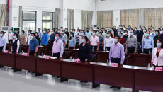 鸭脖组织收看党的二十大开幕盛况 反响热烈