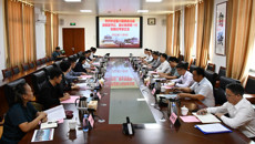 富川瑶族自治县县委副书记、县长胡德珺来鸭脖座谈交流