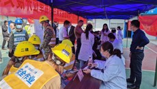 一附院赴广西建工二建公司开展“学雷锋”健康义诊活动