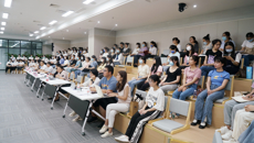 何并文副书记为护理学院2022年党务干部培训讲开班第一课