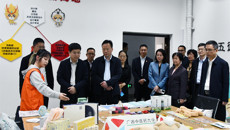 北部湾大学党委书记韩峻峰一行到鸭脖参观交流