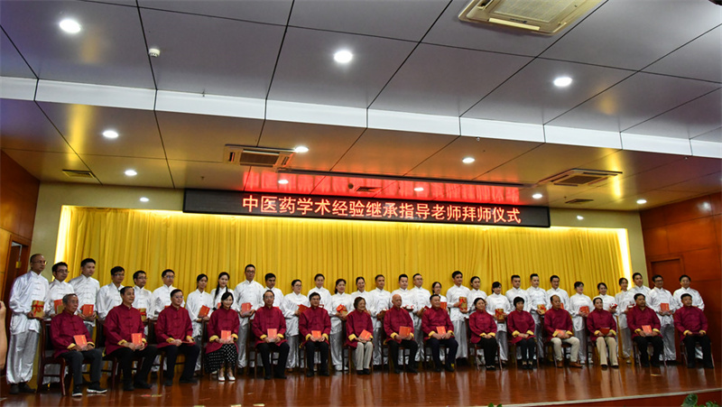 拜师仪式.jpg 拜师仪式.jpg