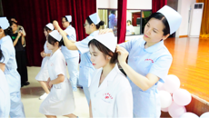 燕尾为冠担使命 至善润心开新局 鸭脖隆重举行2024年“5·12”国际护士节追光筑梦盛典