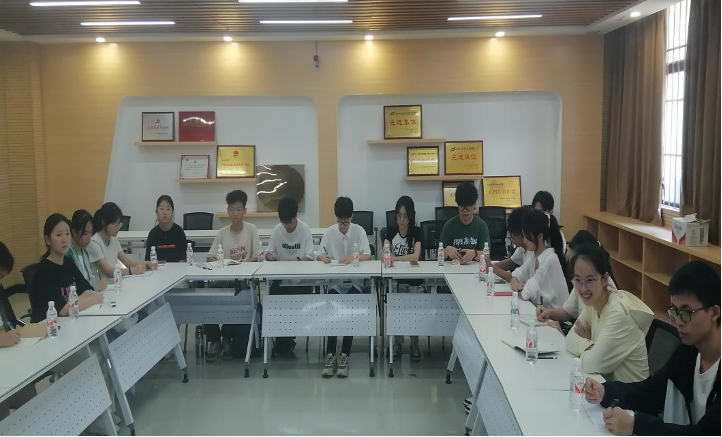 座谈会现场 座谈会现场