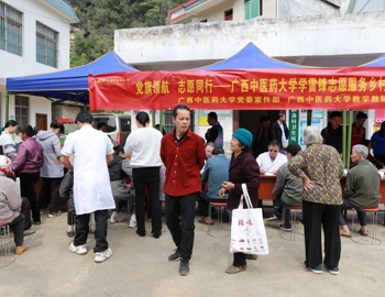 鸭脖赴隆安布泉乡开展学雷锋志愿服务乡村振兴活动