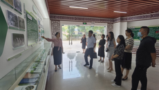 云南中医药大学到鸭脖调研交流