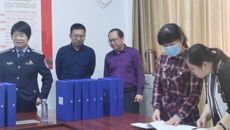 自治区教育厅到鸭脖开展学生转学转专业检查调研工作