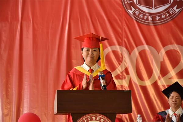 YABO鸭脖姚春校长致辞