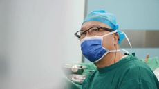 附属国际壮医医院专家王军获邀参编专科顶级专著并发表重要临床研究成果