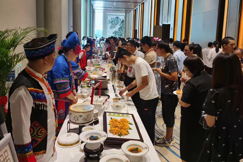 附属瑞康医院自主研发药膳深受与会人员欢迎