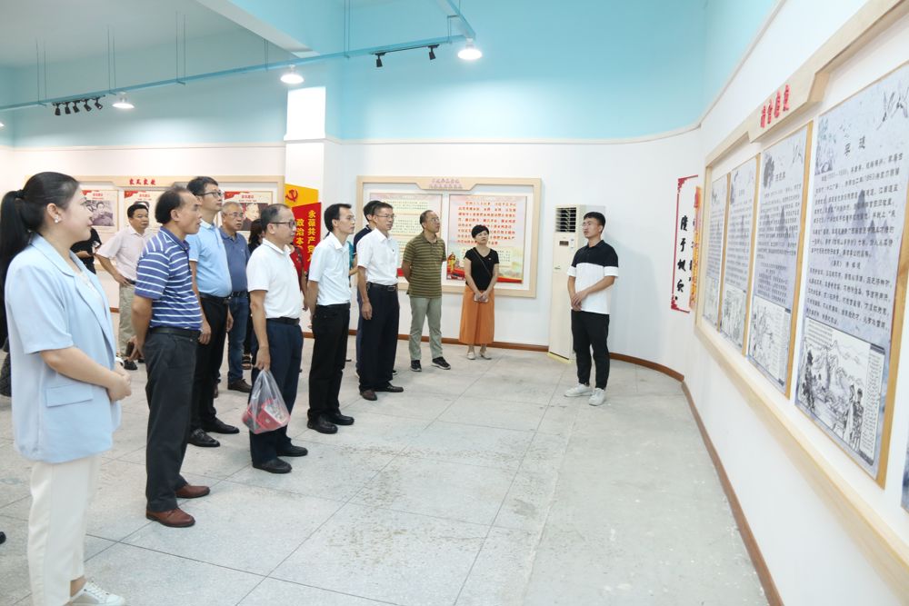 28现场教学：梧州市纪委廉政教育基地 (2)