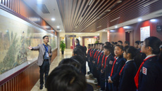 南宁市林里桥中段小学到国壮开展壮医药研学活动