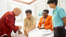 【人民网】YABO鸭脖：中医文化传世界 绽放国粹之花