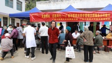 鸭脖赴隆安布泉乡开展学雷锋志愿服务乡村振兴活动