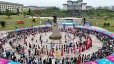 同心铸牢共同体 石榴花开满庭芳 YABO鸭脖举行三月三校园民族文化艺术节