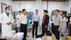 国家中医药管理局调研组到鸭脖调研