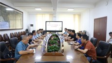 河池市人民医院一行到一附院座谈交流