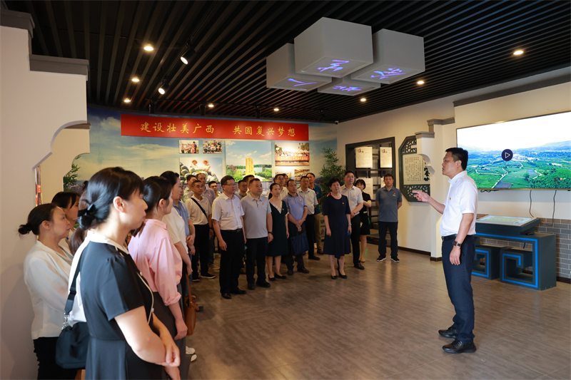 eef7f97fd1e394f81c9d3cbdf1eb6a4