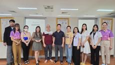 共筑中泰中医教育之桥：鸭脖三位教师赴泰国碧瑶大学执行教学任务