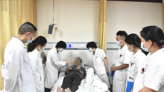 【广西“名中医八桂行”】一附院吴金玉名中医团队到忻城县中医医院站开展活动