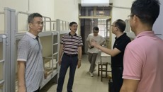 学校领导到明秀校区检查2022级医学类学生宿舍搬迁及宿舍改造工作