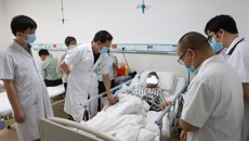 【广西“名中医八桂行”】一附院广西名中医卢健棋团队走进灵山县中医医院