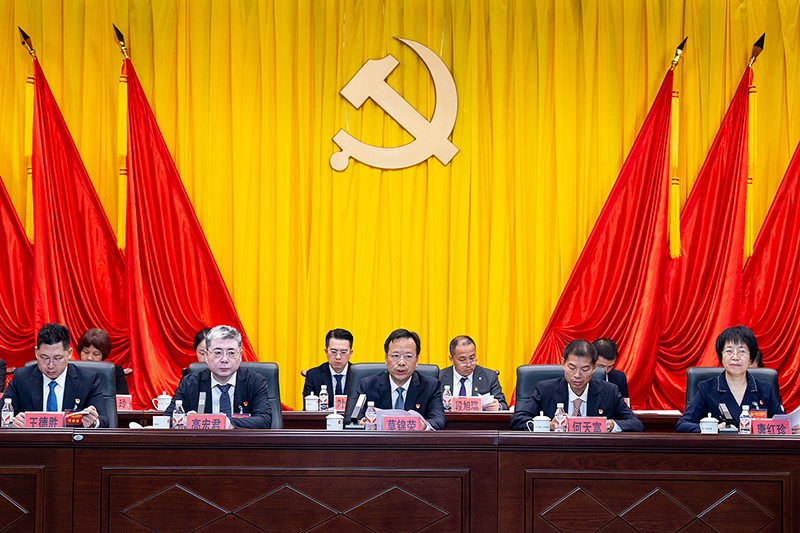 3学校党委书记莫锦荣讲话