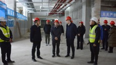 自治区中医药局领导一行到附属瑞康医院凤岭南医院项目建设工地调研指导