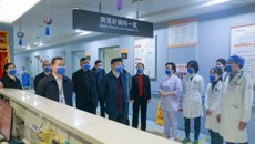 附属国际壮医医院领导班子节后工作首日走访慰问一线职工