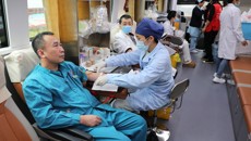 医者仁心，热血传承——附属瑞康医院开展2025年干部职工无偿献血活动