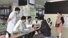 广西名中医陈小刚率队到合浦县中医医院开展“名中医八桂行”活动