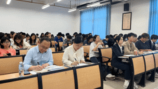 赛院副院长杨仕权深入课堂指导《毛泽东思想和中国特色社会主义理论体系概论》实践教学