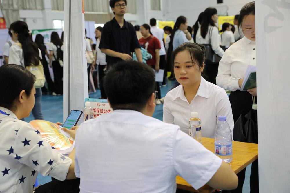 添加图片描述 添加图片描述