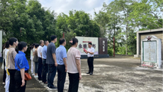 缅怀革命先烈、传承红色精神——记第一附属医院内科党总支到新江镇汉林村开展主题党日活动
