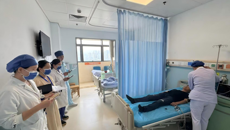 附属国际壮医医院内科第五党支部开展胸痛应急模拟演练