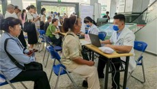 “社会共治、消除肝炎”——第一附属医院肝病科、东葛门诊部联合举办“世界肝炎日”义诊活动