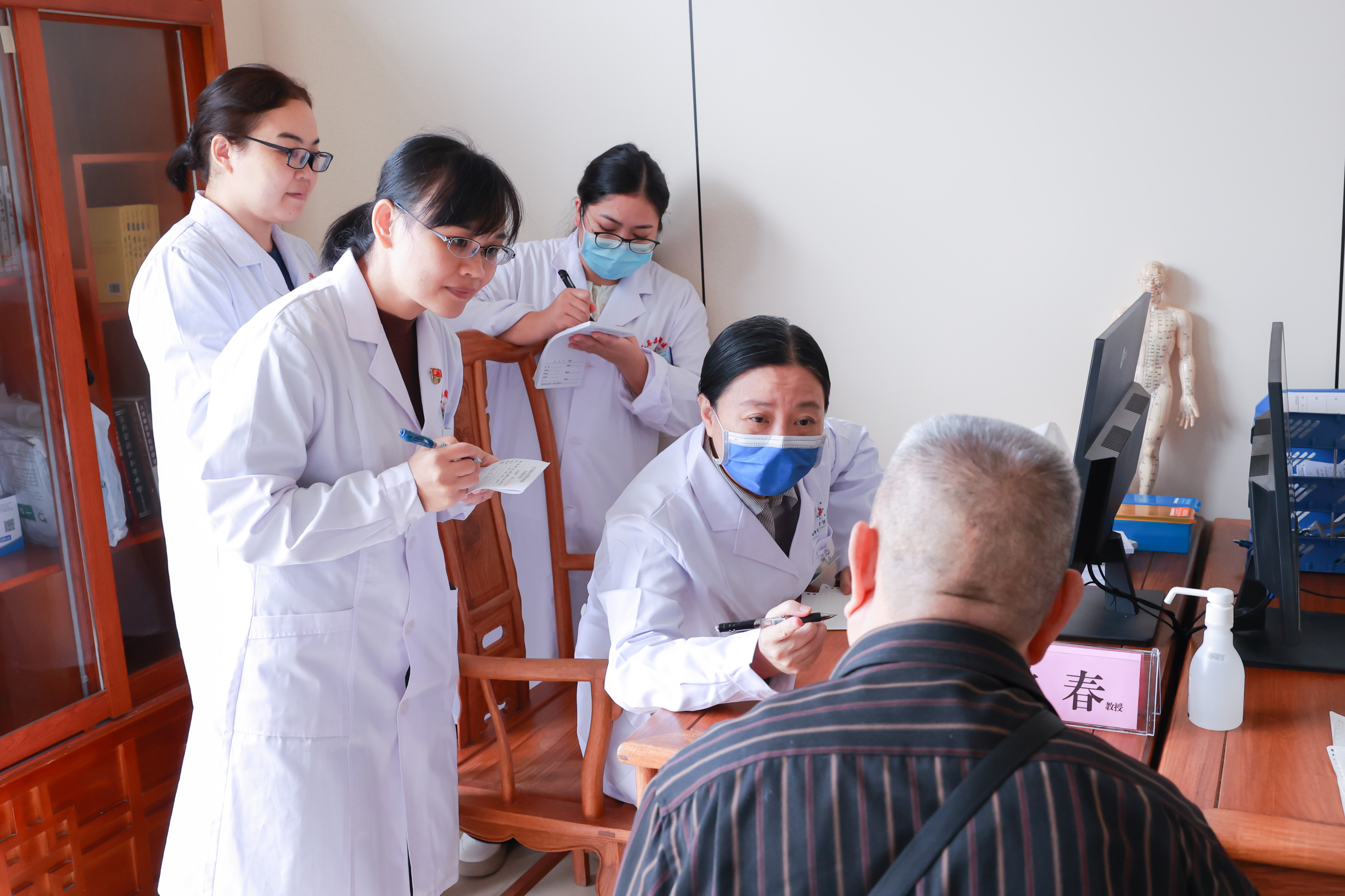 添加图片描述 添加图片描述