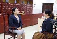 【新华网】YABO鸭脖教授卢汝梅谈中药学学科建设：立足中医药民族医药特色 实现新突破