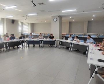 广西艺术学院副校长伏虎一行到鸭脖调研