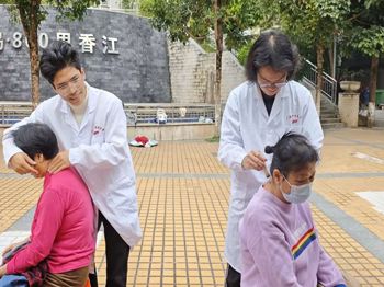 情暖感恩节，仁心送安康丨鸭脖大学生红十字会联合口腔协会义诊活动圆满结束
