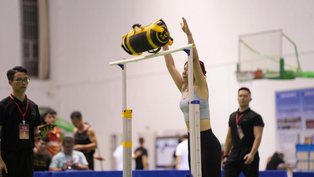 15公斤沙袋过杆